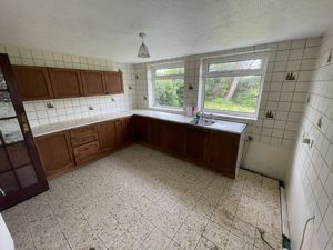 Kitchen - click for photo gallery